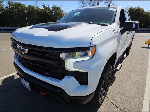 Summit White 2023 Chevrolet Silverado 1500 LT Trail Boss