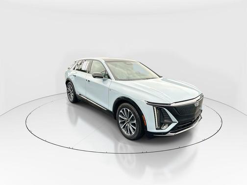 Nimbus Metallic 2024 Cadillac LYRIQ Sport