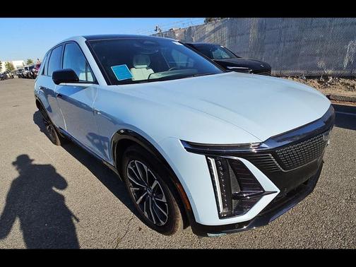 Nimbus Metallic 2024 Cadillac LYRIQ Sport