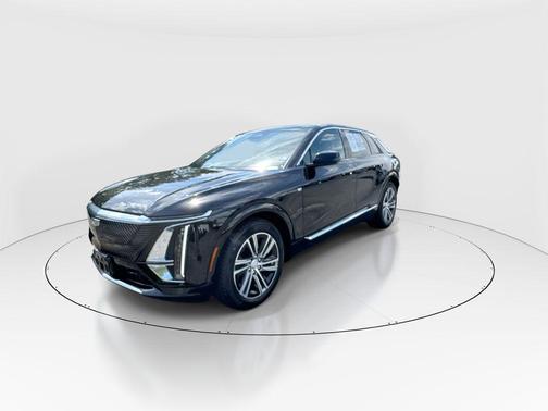 Stellar Black Metallic 2025 Cadillac LYRIQ Luxury