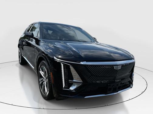Stellar Black Metallic 2025 Cadillac LYRIQ Luxury