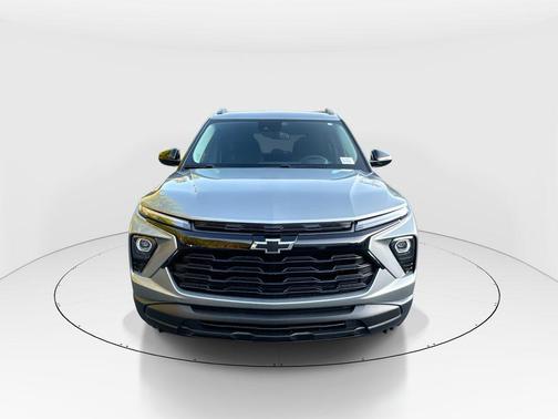 Sterling Gray Metallic 2026 Chevrolet Trailblazer LT