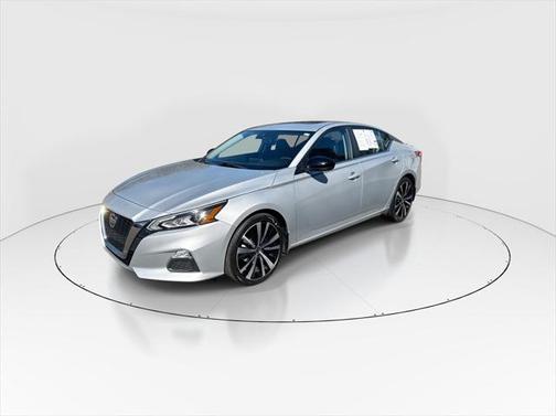 2022 Nissan Altima SR VC-Turbo FWD