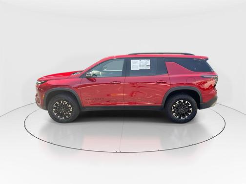 Radiant Red Tintcoat 2025 Chevrolet Traverse AWD Z71
