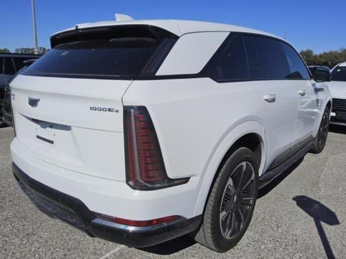 2025 Cadillac Escalade IQ Sport 2