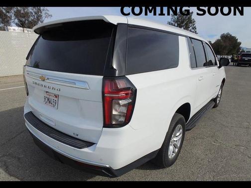 2023 Chevrolet Suburban LT