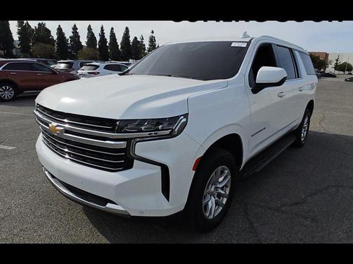 2023 Chevrolet Suburban LT