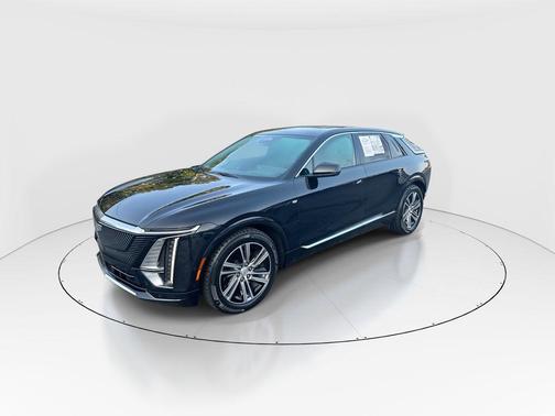 Stellar Black Metallic 2024 Cadillac LYRIQ Luxury
