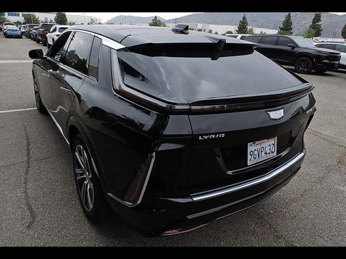Stellar Black Metallic 2024 Cadillac LYRIQ Luxury