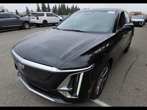 Stellar Black Metallic 2024 Cadillac LYRIQ Luxury