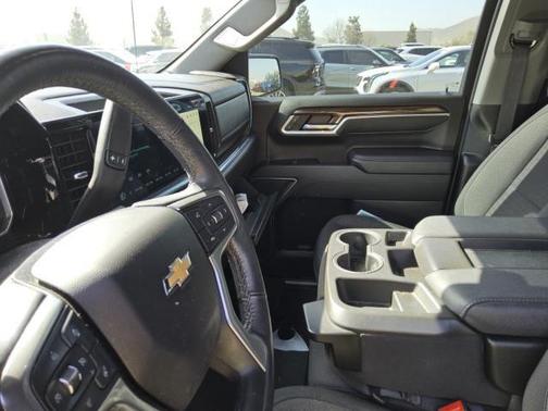 Black 2022 Chevrolet Silverado 1500 LT
