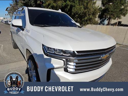 Iridescent Pearl Tricoat 2022 Chevrolet Suburban 4WD High Country