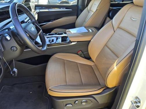 Crystal White Tricoat 2025 Cadillac Escalade Premium Luxury