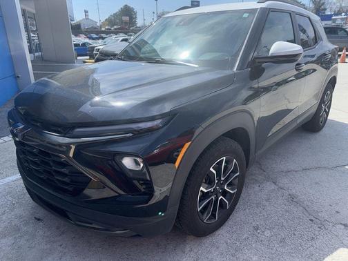 Mosaic Black Metallic 2025 Chevrolet Trailblazer ACTIV