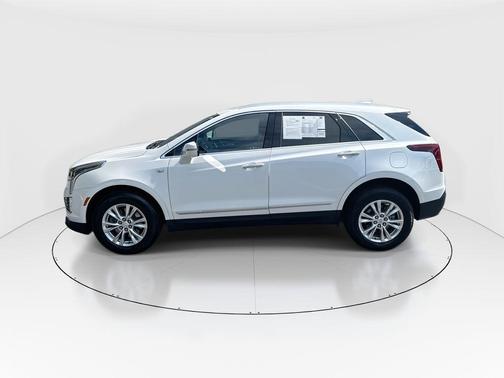 Crystal White Tricoat 2023 Cadillac XT5 Luxury