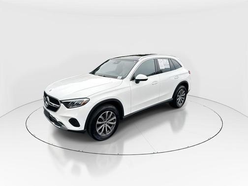 Polar White 2025 Mercedes-Benz GLC 300 4MATIC