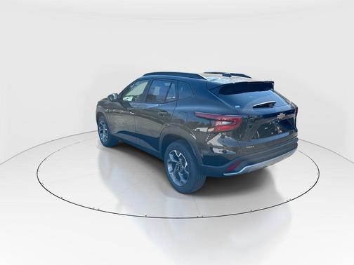 Mosaic Black Metallic 2026 Chevrolet Trax LT