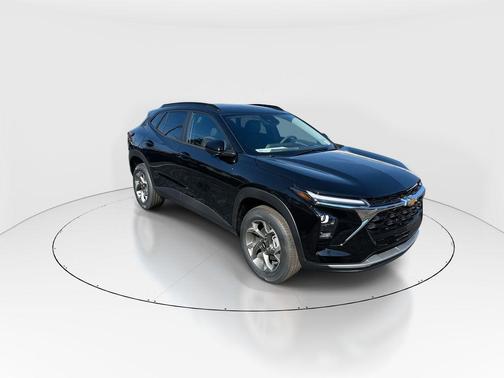 Mosaic Black Metallic 2026 Chevrolet Trax LT