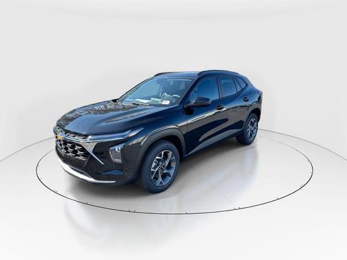 Mosaic Black Metallic 2026 Chevrolet Trax LT
