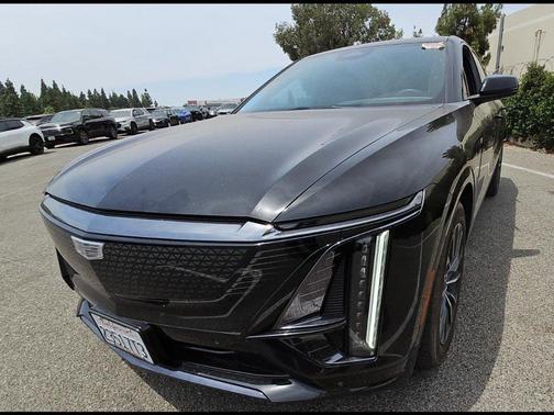 Stellar Black Metallic 2024 Cadillac LYRIQ Sport