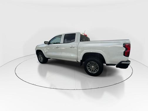 Summit White 2026 Chevrolet Colorado LT