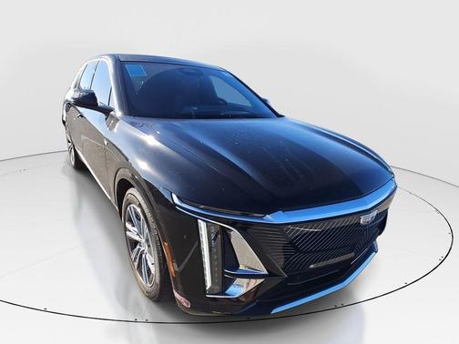 Stellar Black Metallic 2024 Cadillac LYRIQ Luxury