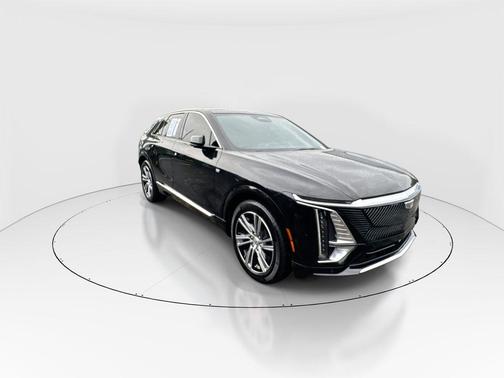 Stellar Black Metallic 2024 Cadillac LYRIQ Luxury