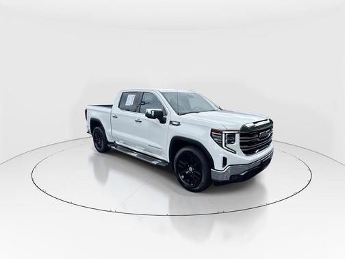 Summit White 2023 GMC Sierra 1500 SLT