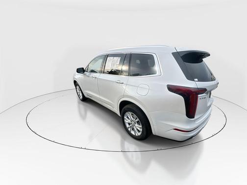 2023 Cadillac XT6 Luxury FWD