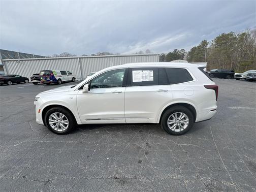 2023 Cadillac XT6 Luxury FWD