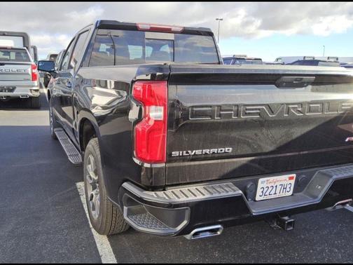 Mosaic Black Metallic 2021 Chevrolet Silverado 1500 RST