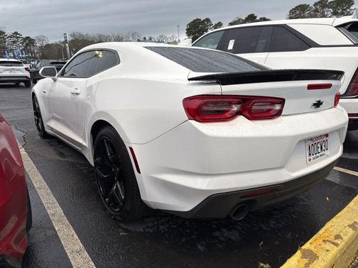 2022 Chevrolet Camaro RWD Coupe LT1
