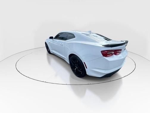 2022 Chevrolet Camaro RWD Coupe LT1