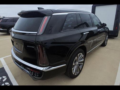 Stellar Black Metallic 2026 Cadillac VISTIQ Luxury