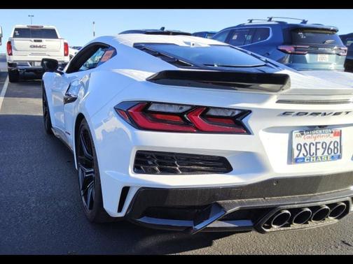 Arctic White 2024 Chevrolet Corvette Z06