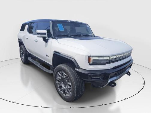 Interstellar White 2024 GMC HUMMER EV SUV 3X