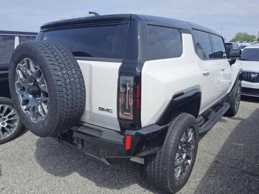 Interstellar White 2024 GMC HUMMER EV SUV 3X