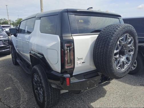 Interstellar White 2024 GMC HUMMER EV SUV 3X