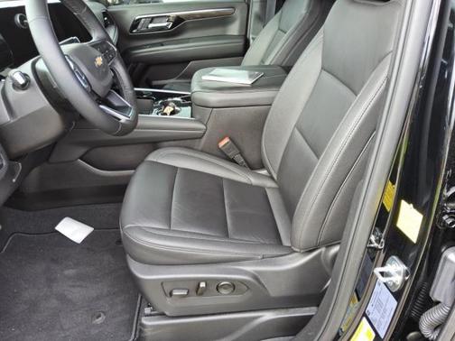 Black 2025 Chevrolet Suburban LT