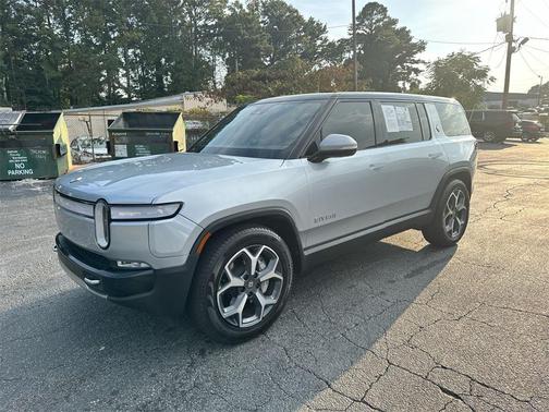 2024 Rivian R1S Adventure