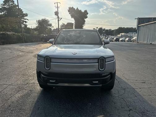 2024 Rivian R1S Adventure