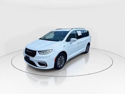 2021 Chrysler Pacifica Hybrid Touring L