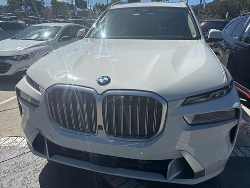 2023 BMW X7 xDrive40i