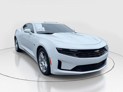 Summit White 2024 Chevrolet Camaro 1LT