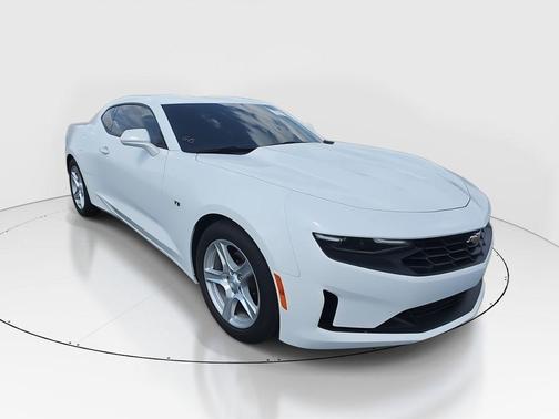 Summit White 2024 Chevrolet Camaro 1LT