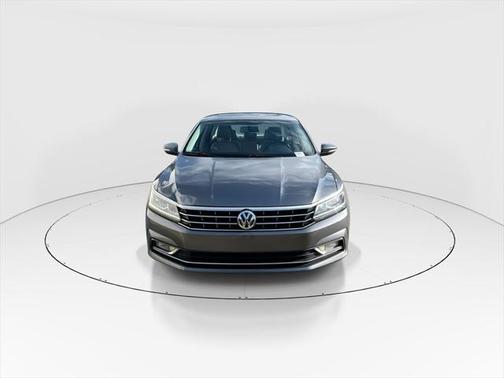 2016 Volkswagen Passat 1.8T SE