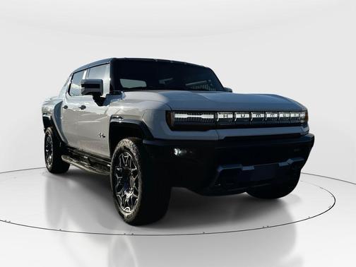Interstellar White 2025 GMC HUMMER EV Pickup 3X