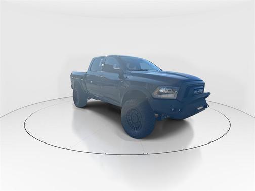 2019 RAM 1500 Classic Warlock Crew Cab 4x4 5'7' Box