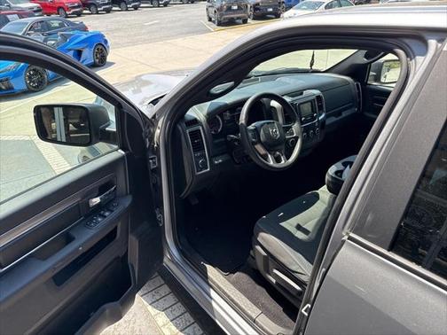 2022 RAM 1500 Classic Warlock Quad Cab 4x4 6'4' Box