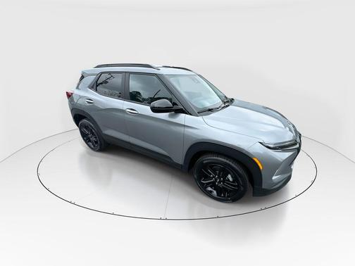 Sterling Gray Metallic 2026 Chevrolet Trailblazer LT